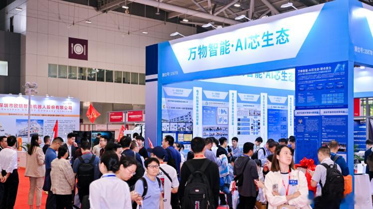 【美国众多科技巨头狂赌AI，孙玉良：AI竞争中落后，意味着被淘汰】全球科技圈正在