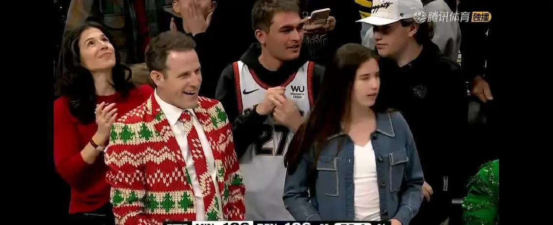 NBA官方正在紧急核查一个系统漏洞。因为昨晚的数据根本不像人类打出来的：约