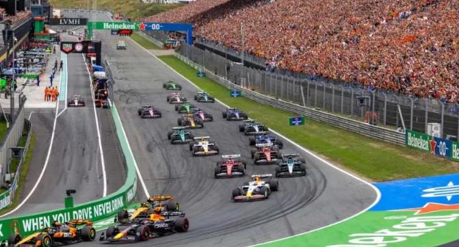 F1荷兰站维斯塔潘转会大戏：闹了大半年结局还是留守红牛今年围场里最大的一出连续