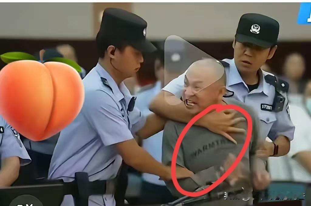 今晚看央视播姜甲儒那案子，心像被攥住了似的——人贩子那张脸没打码，就那么清清楚楚