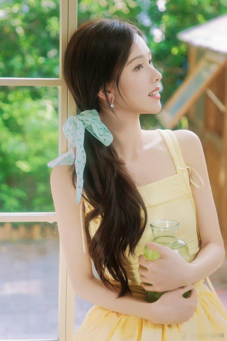 陈都灵陈都灵人间芭乐陈都灵妥妥的人间芭乐本乐！少女又清新，清甜感直接拉满