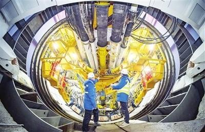 津潍高铁通车还一年多的时间，各标段正加紧施工，根据施工进度在2027年6月份进行