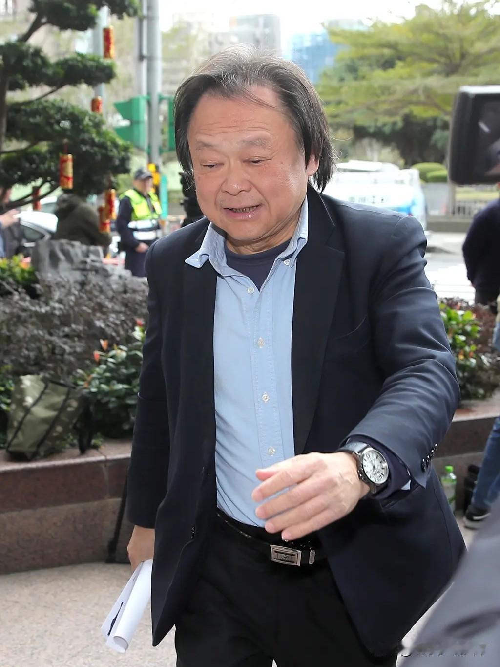  炸锅！民进党王世坚喊着“要去大陆看看”岛内骂声一片，却有六成台民力挺！