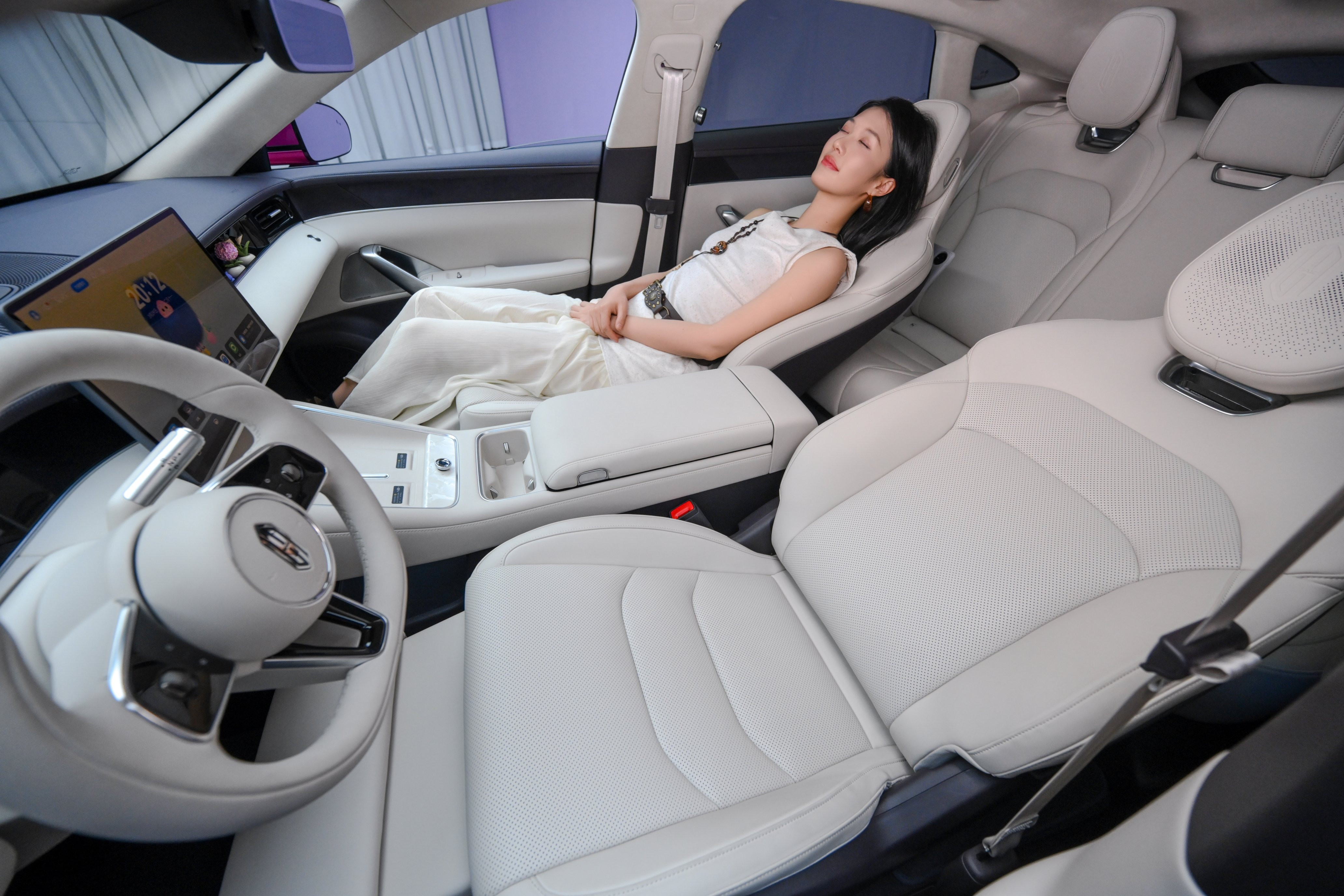 在如今的新能源汽车市场，尚界Z7和尚界Z7T的受关注程度真的很高，凭借着出色的外