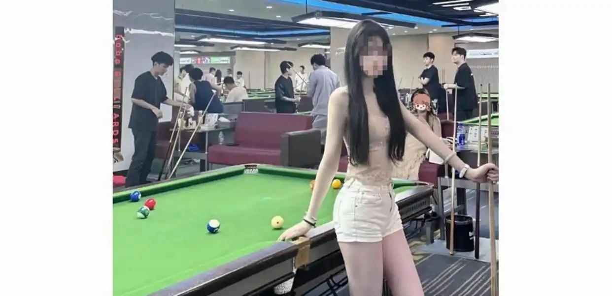 重庆，一男子点了一个美女教练陪自己打台球，打了整整一夜，早上付款的时候，男子却称