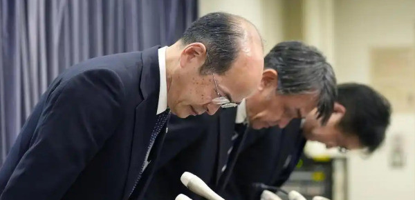 美国赖账谁遭殃？日本哭惨中国偷笑？美国欠了36万亿巨款，
