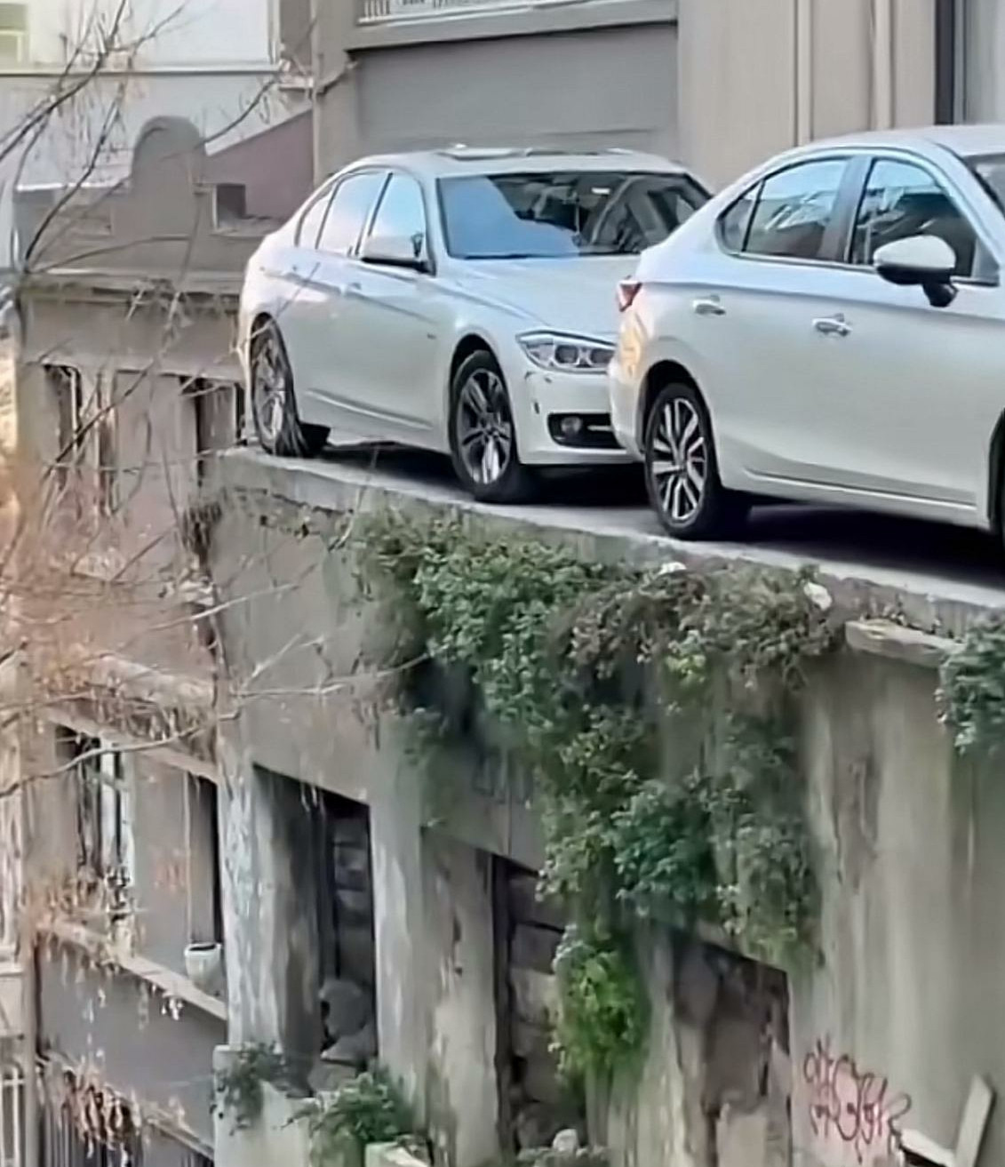 到了重庆，什么驾校出来的才能这么停车