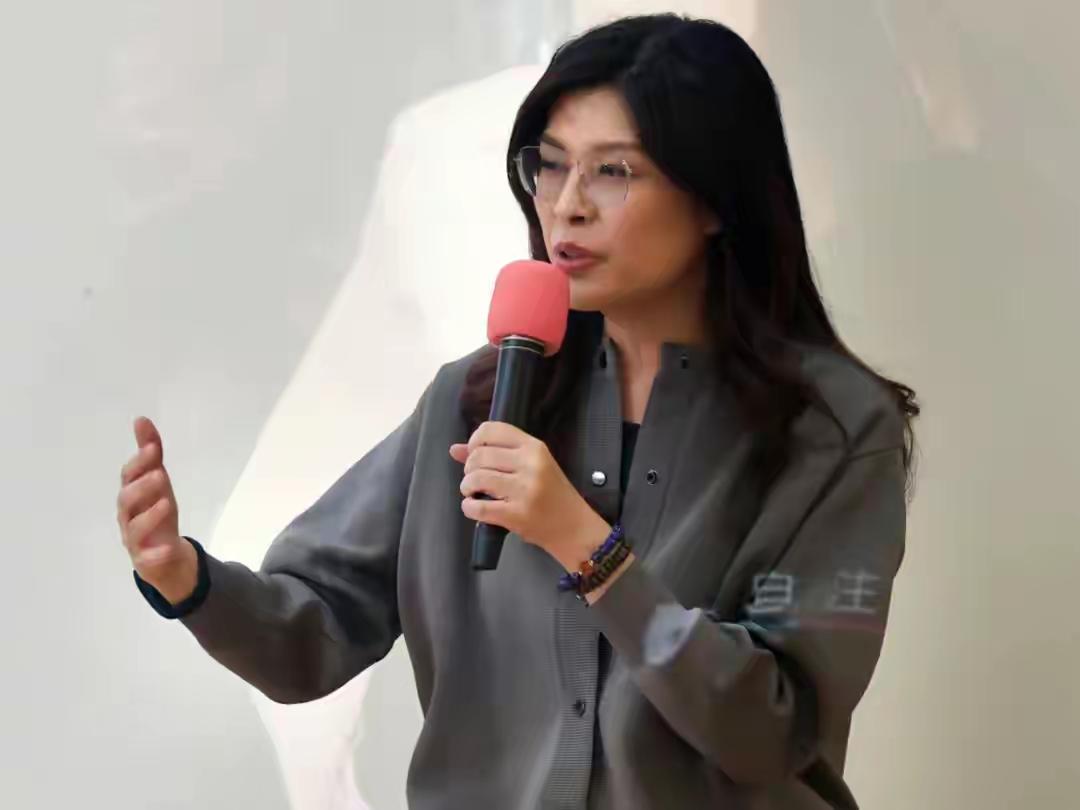 郑丽文与韩国瑜强势结盟，助力郑丽文掌控国民党主导权，推动国民党向中央集权蜕变，此