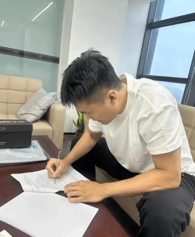 湖南株洲，男子贷款46万买车，后来手头宽裕，便提前一次性结清了贷款，结果，被