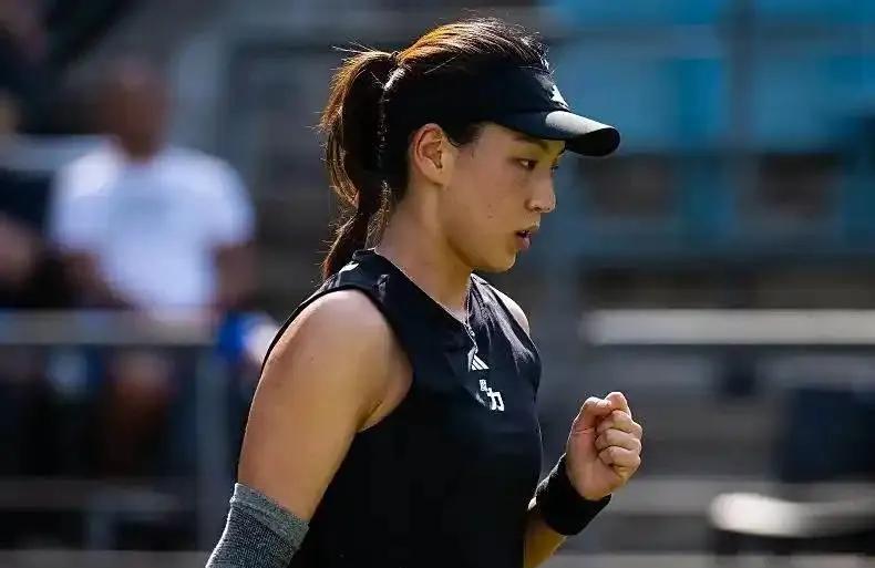 王美人拒绝爆冷逆转晋级八强北京时间8月21日，2025年WTA250克利夫兰站