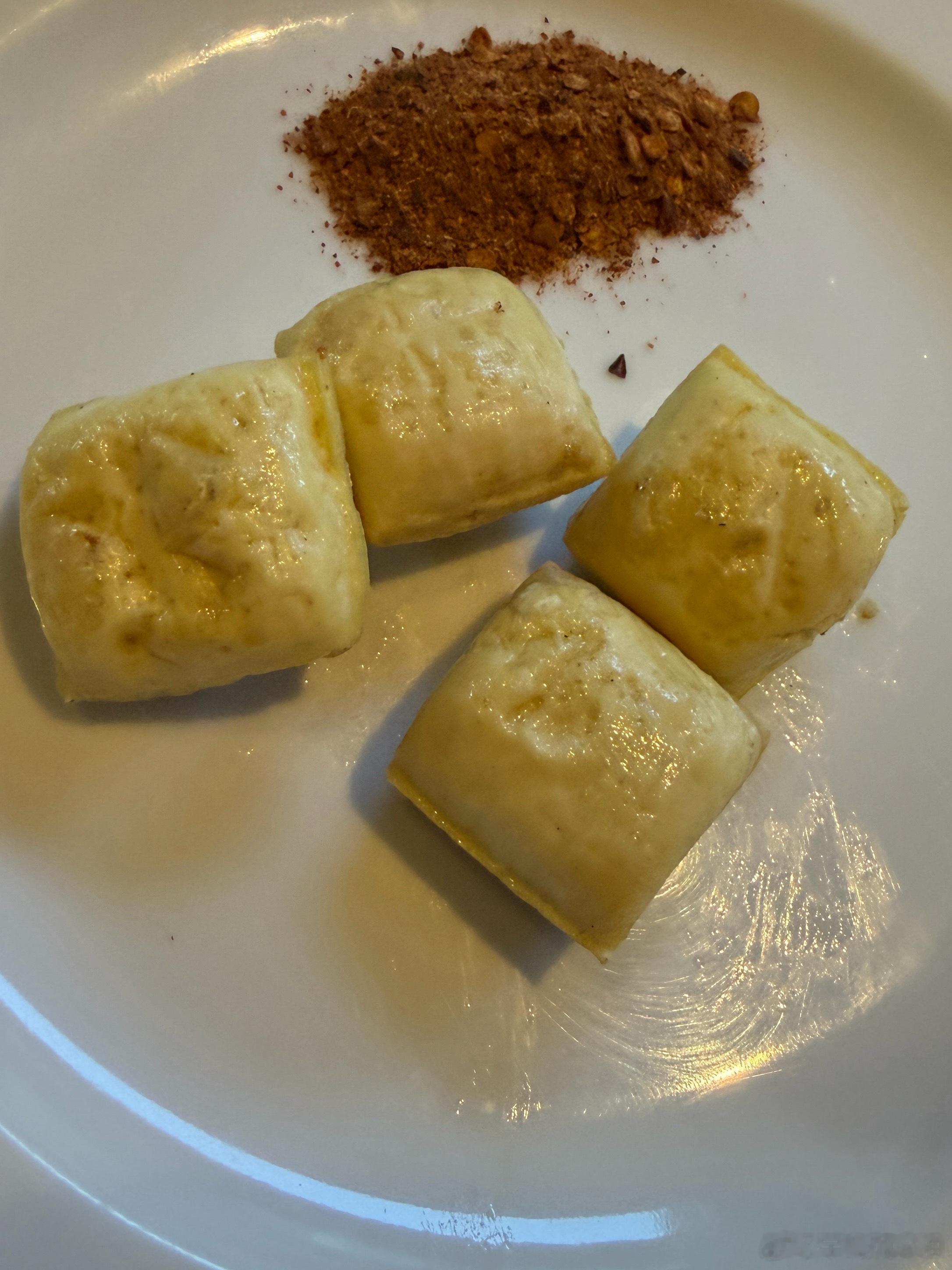 今天拍的车不能发，给你们看看晚餐吧我现在可是有点饿哦丽江·丽江悦榕庄