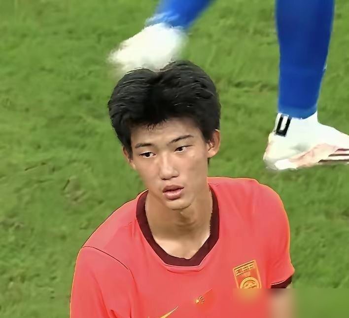 刚拿铜牌，安东尼奥转头就要接手05国奥，王钰栋、蒯纪闻直接跳级挑大梁。这老头什么路数？早上7点40干