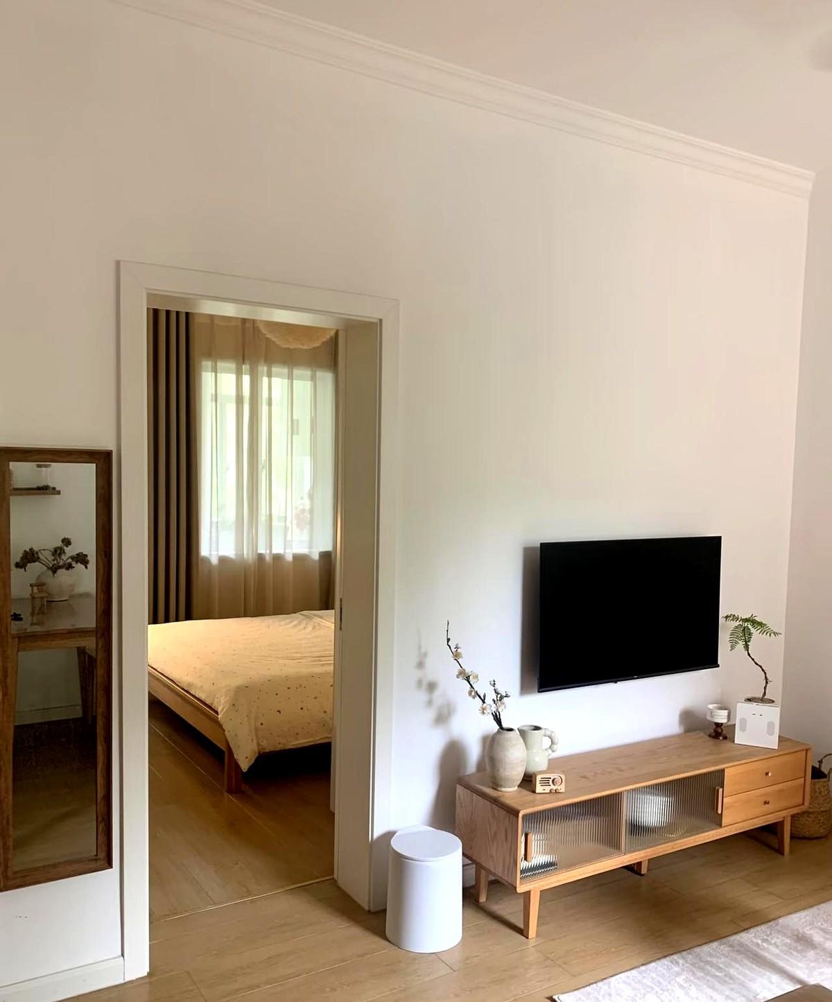 我最近在纠结要不要买套房，离异大半年一直住娘家，我妈动不动啰嗦找事让我搬出去住。