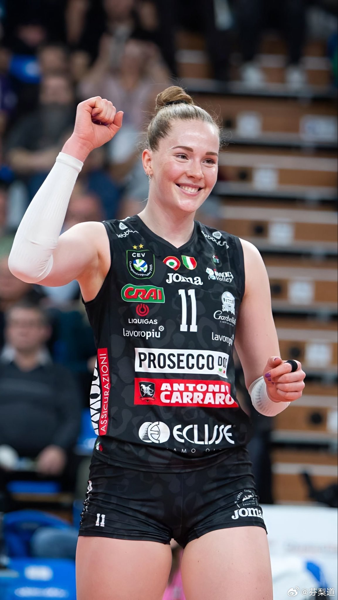 国际排坛动态科内利亚诺传：加拉塔萨雷为了签下伊莎贝尔·哈克，已经先后两次提高了报