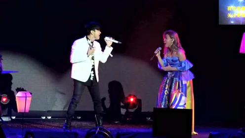 李佳薇煎熬曲谱_李佳薇煎熬mv图片(2)