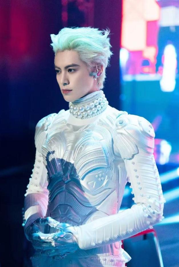 王鹤棣肯定是要被吐槽的王鹤棣演唱会角色大屏环节，他出演的角色全部都有，唯独没有