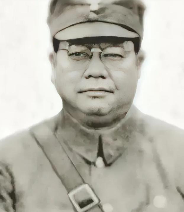 1938年，桂军189师长俘虏了两名日军。看着日军矮小的身材，师长灵机一动，想到