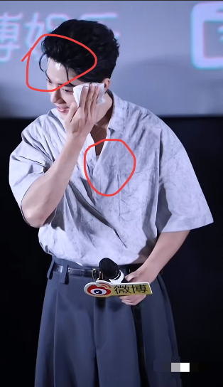 看了藏海传23集才明白肖战为什么会在藏海传见面会上穿两件衣服，宁愿热的满头