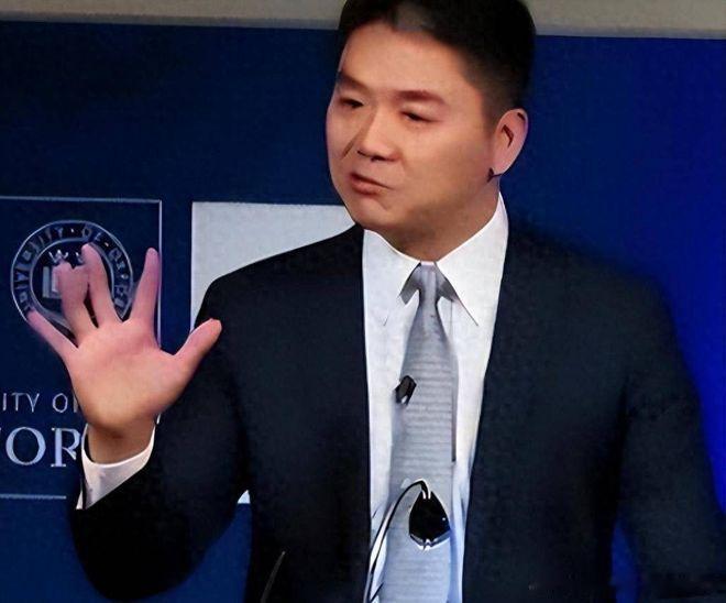 美女们的眼光……他们的男人，我一个都看不上！董卿的密春雷，肥头胖脑、白白嫩嫩，