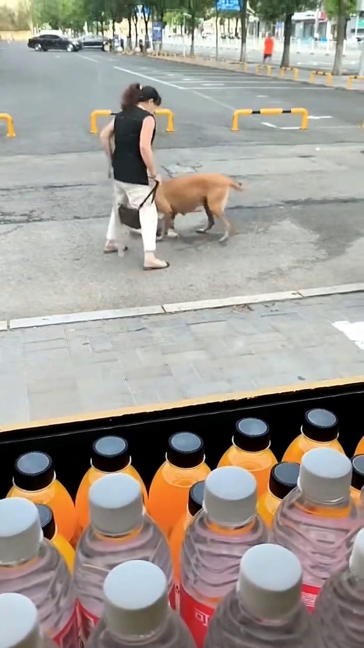 兄弟们。