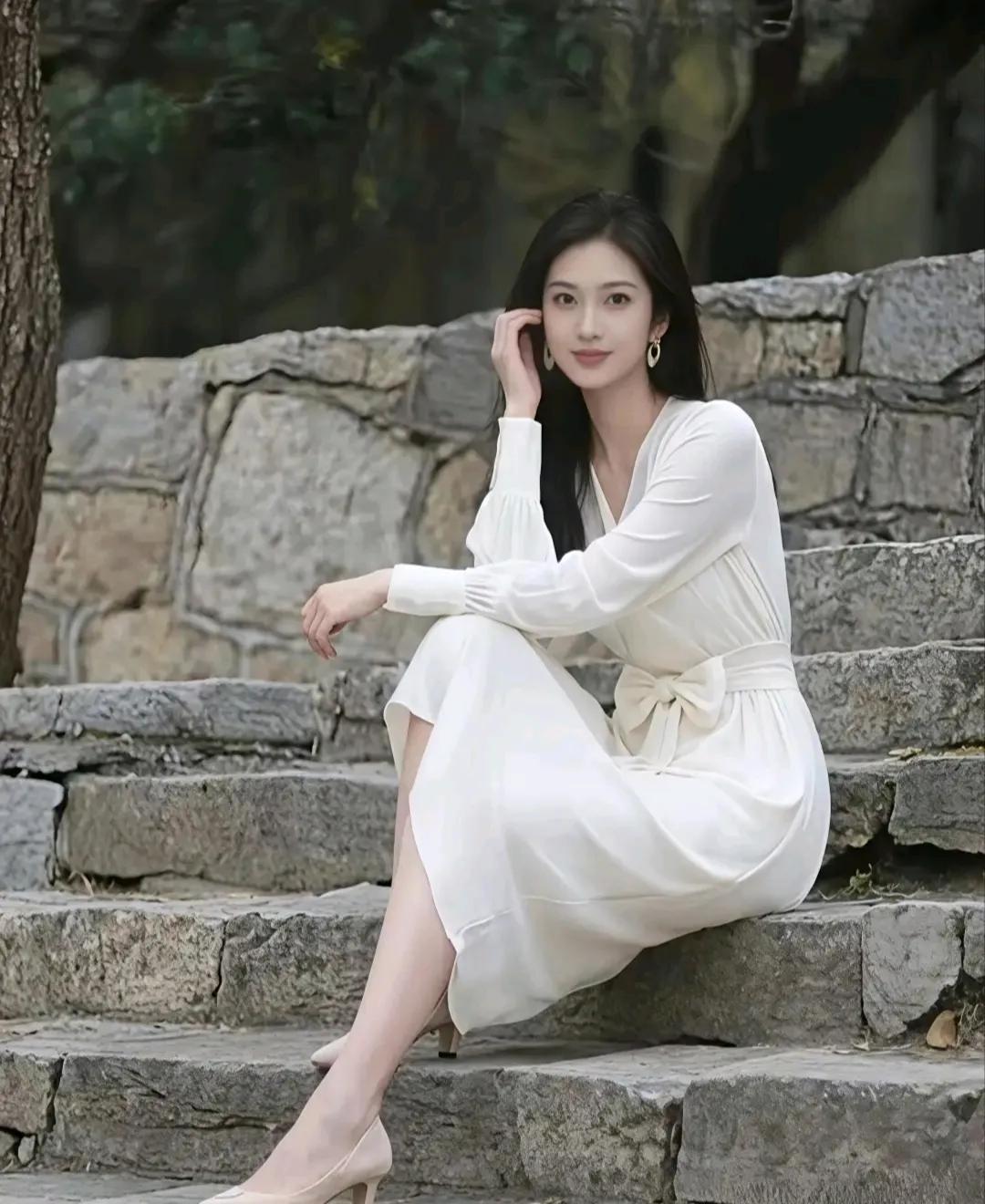 优雅气质，魅力十足。温柔系女性魅力
