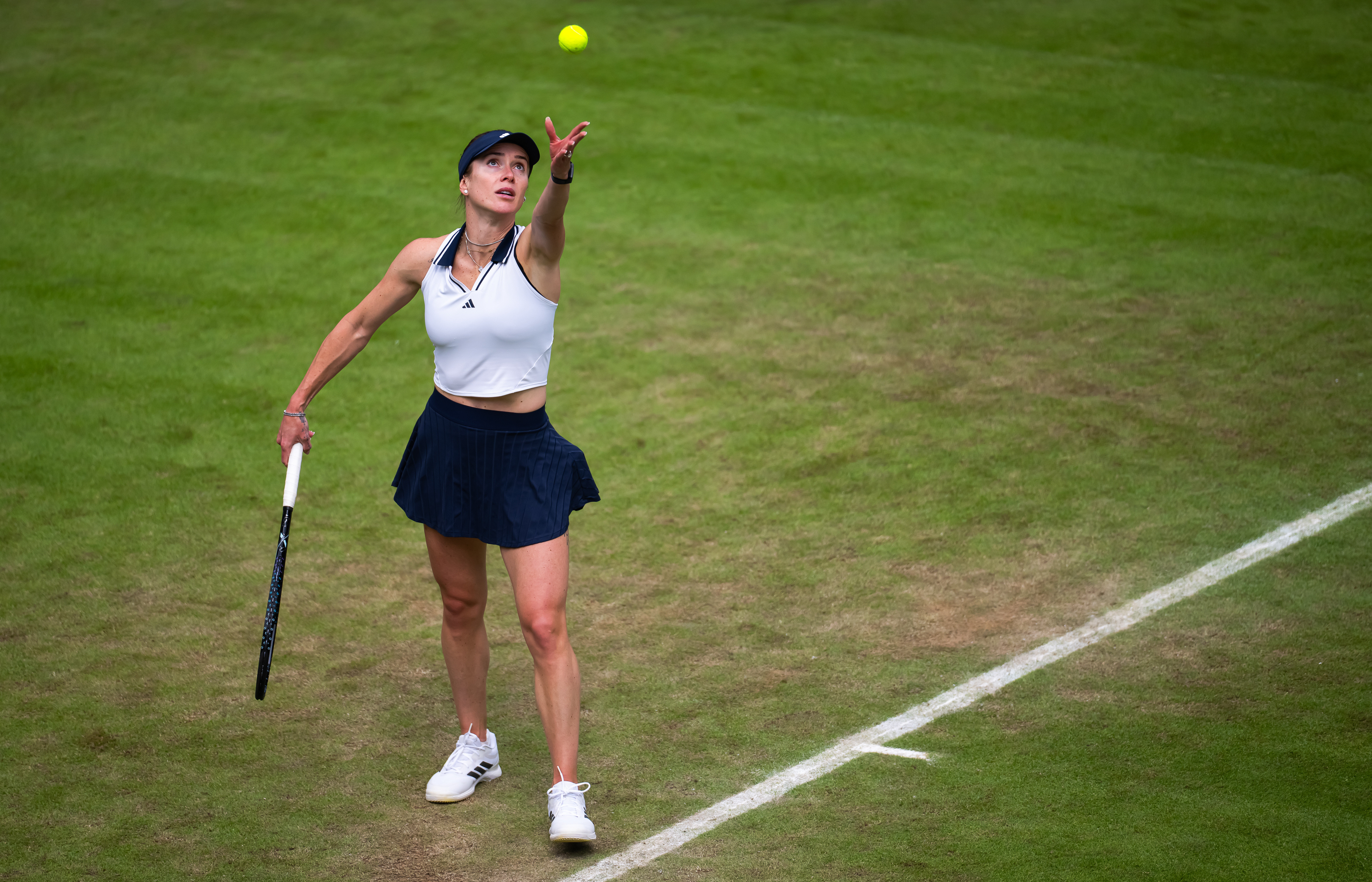 WTA500柏林站，6号种子斯维托丽娜6-14-1领先时，她的对手卡林斯卡娅因