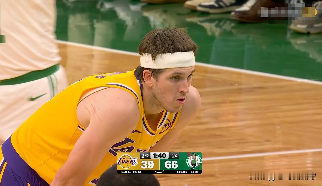 湖人超级后卫里弗斯真是一台罚球机器！在今天湖人客场以105：126惨败于凯尔特人