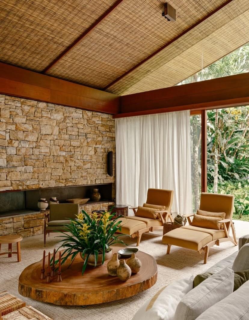 偏爱自然主义每一寸都是天然材质的肌理🌿原木风装修的家,可以有多治愈?别墅