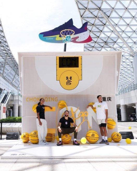 关于库里与安德玛分道扬镳的内幕：UA的销量已连续8个季度下滑。UA的股价