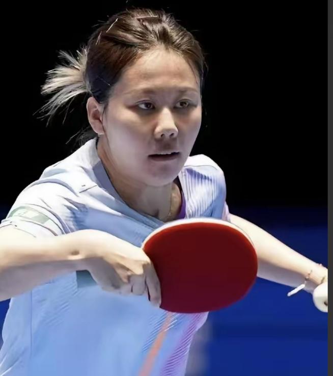 陈幸同拿到了去伦敦的票。不是因为她状态多好。也不是因为别人让了她。而