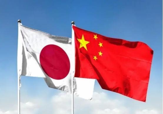 提醒所有中国人，得提前做好心理准备。央视军事频道最近反复在提醒。国防部新闻发言人