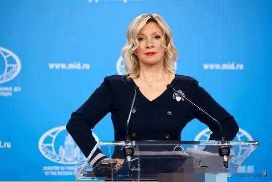 真是活见久！零下15度暴雪天，俄罗斯人挤红场看春晚！这友谊有多铁？刚刷到一条