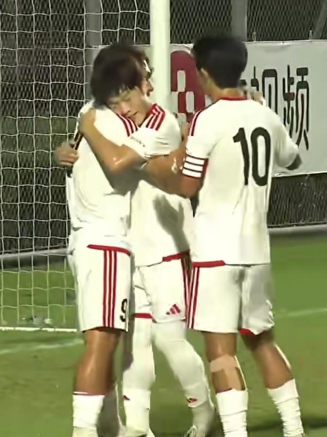 上海明日之星冠军杯两轮战罢，上海U17先后战平葡萄牙体育、击败热刺U17。这支肩