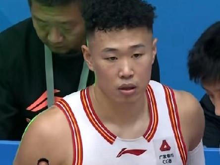 13连胜！深圳逆转打爆四川！！！坦白讲：126：113！深圳确实有点大意了！