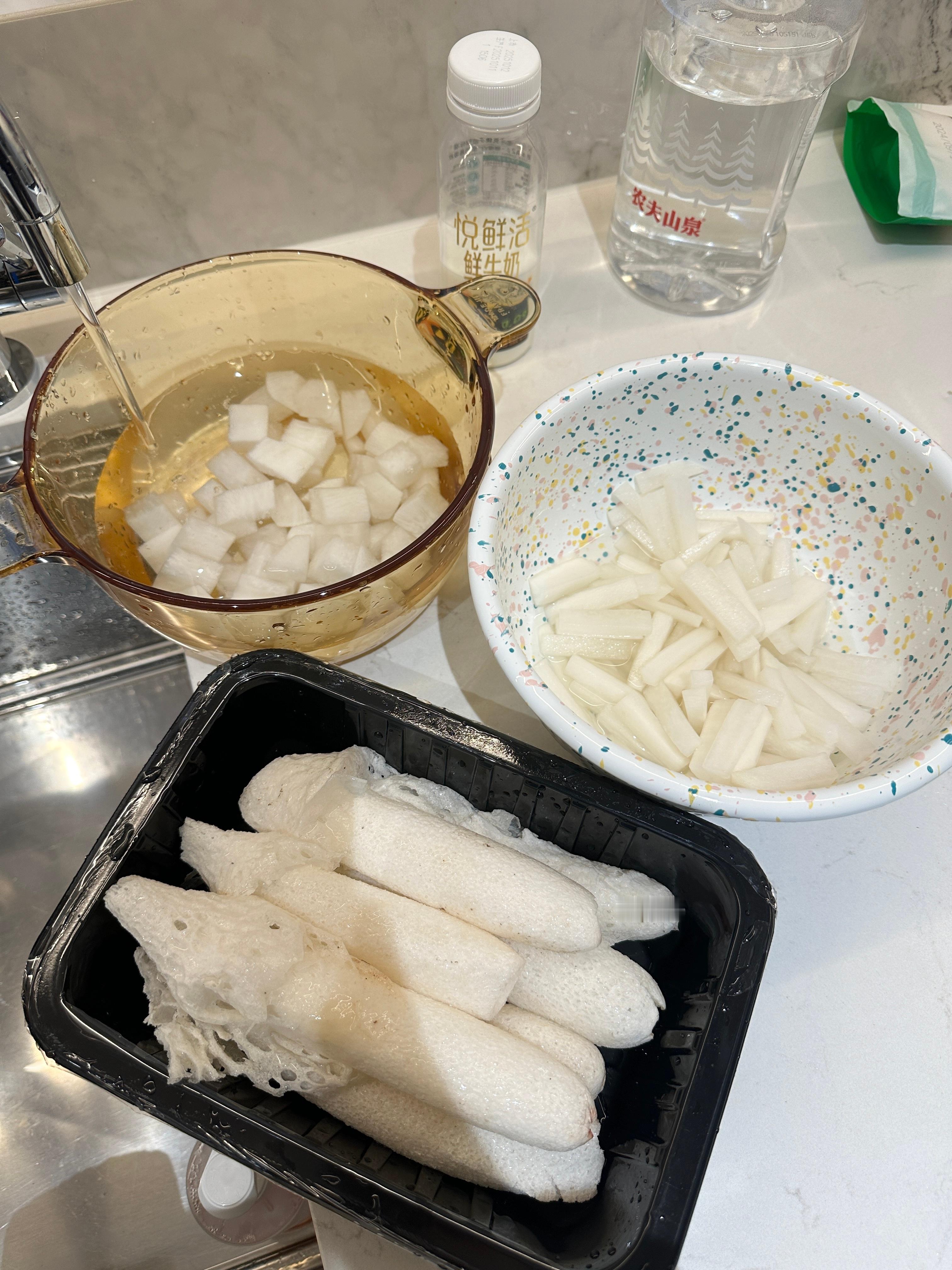 秋天多吃白色食物煮了一锅落胃的“白汤”👩🏽‍🍳​​​
