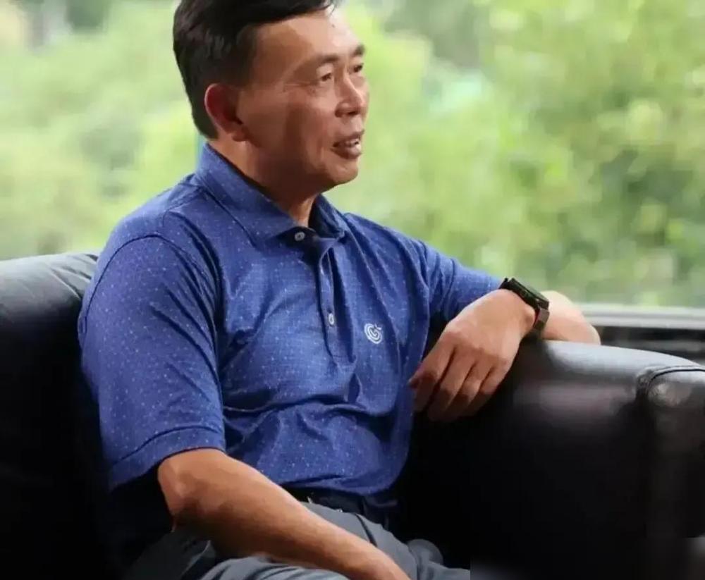 段永平一句话，让田朴珺的采访彻底失败。​他说：“赚钱不是目的。​”她紧接