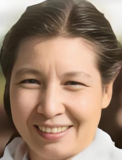 她是公认的“井冈山第一美女”，美貌与风骨并存！曾志年轻时容貌明艳、气质飒爽，被称