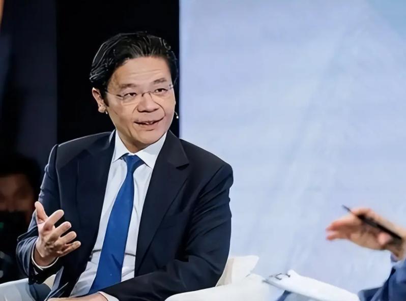 新加坡反了！越南也反了！中日关系紧张的时候，一个公然站队日本，并赴日接受旭日勋章