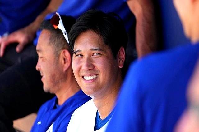 2025年，大谷翔平光靠代言就捞了1亿美元，全球运动员第一。勒布朗800