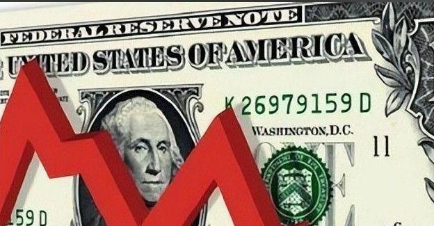 美国到现在才反应过来：原来中国从一开始就没打算掀桌子，而是顺着美元的规则，把它赖