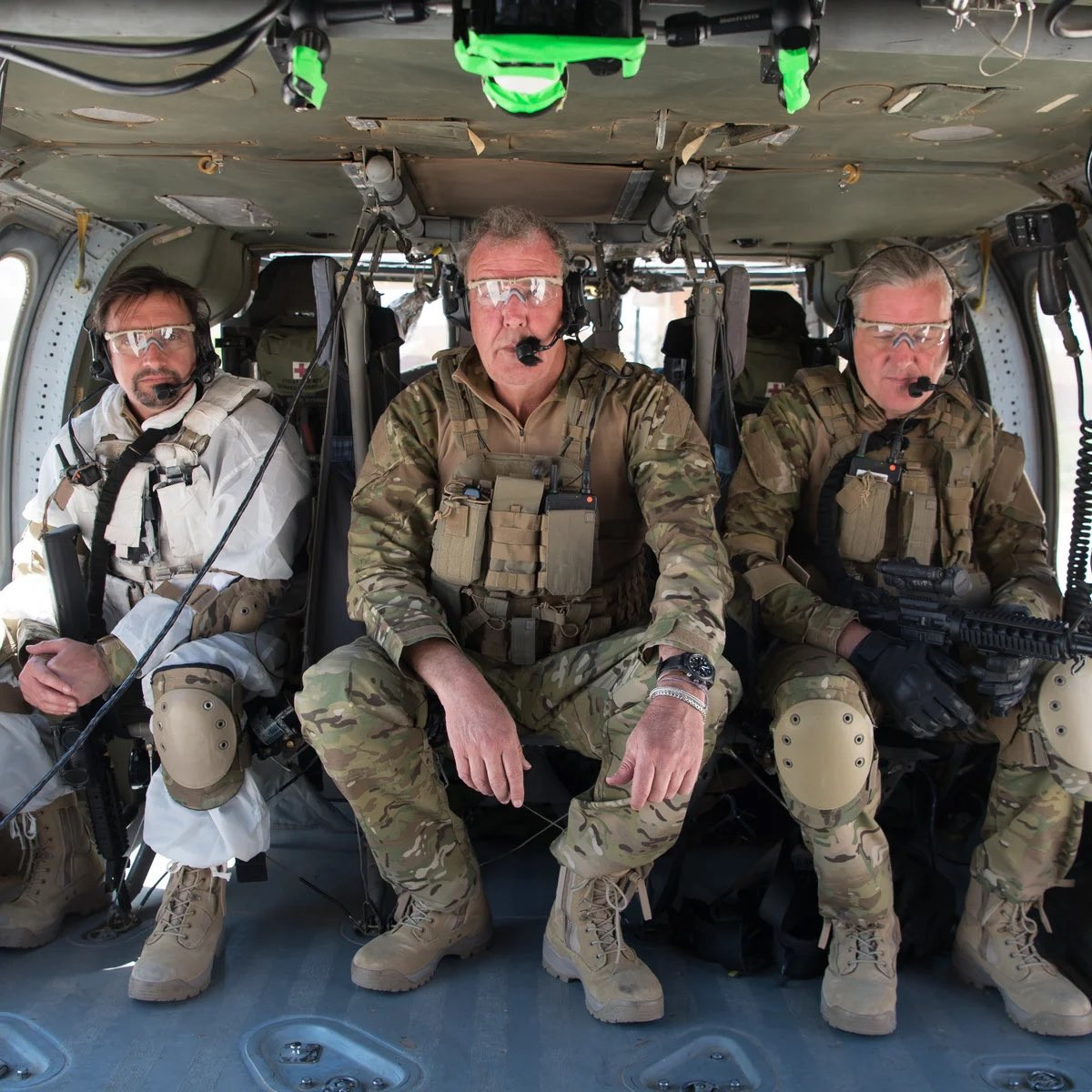 不管啥时候看到三贱客这张合影都会想笑