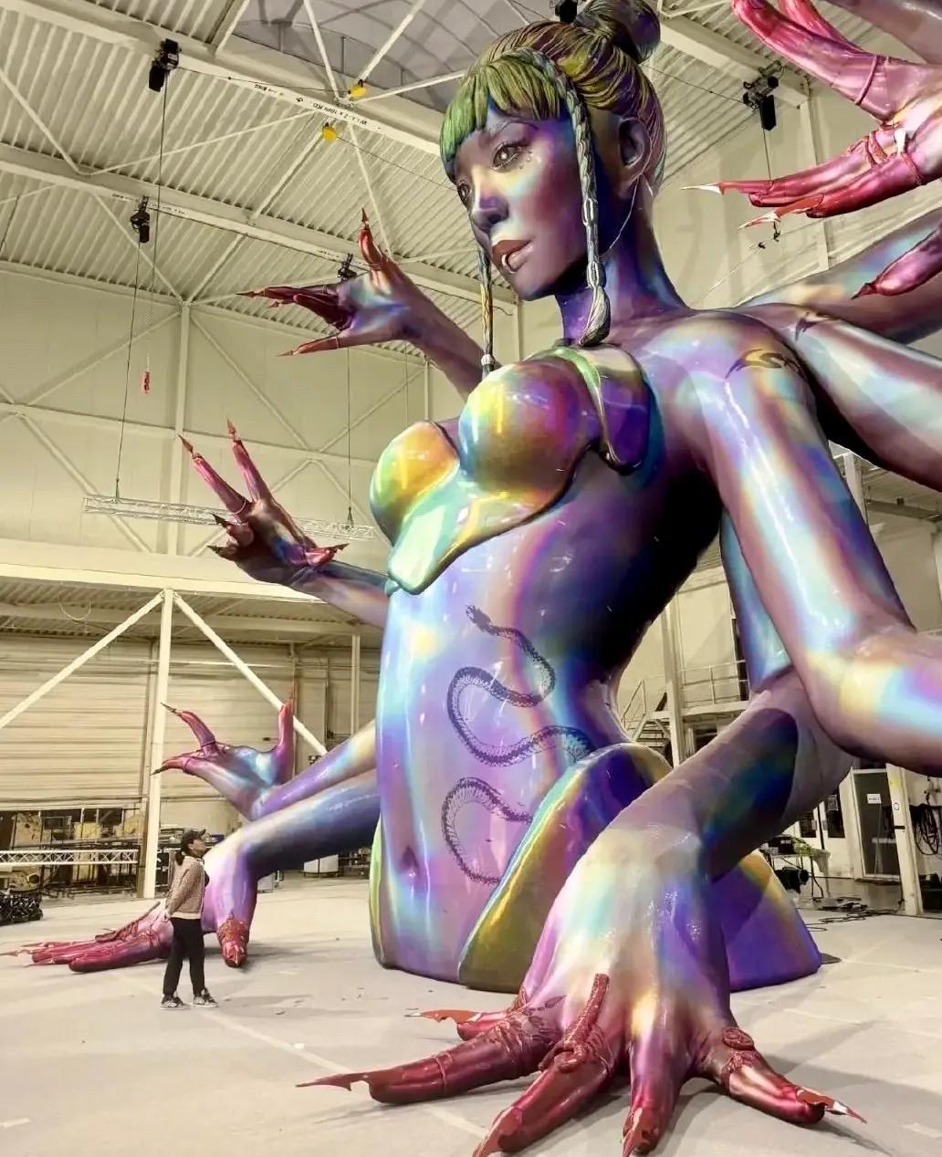 蔡依林演唱会被举报了。群众一直是清醒的，给举报的人点赞。场面欣赏不来邪恶的