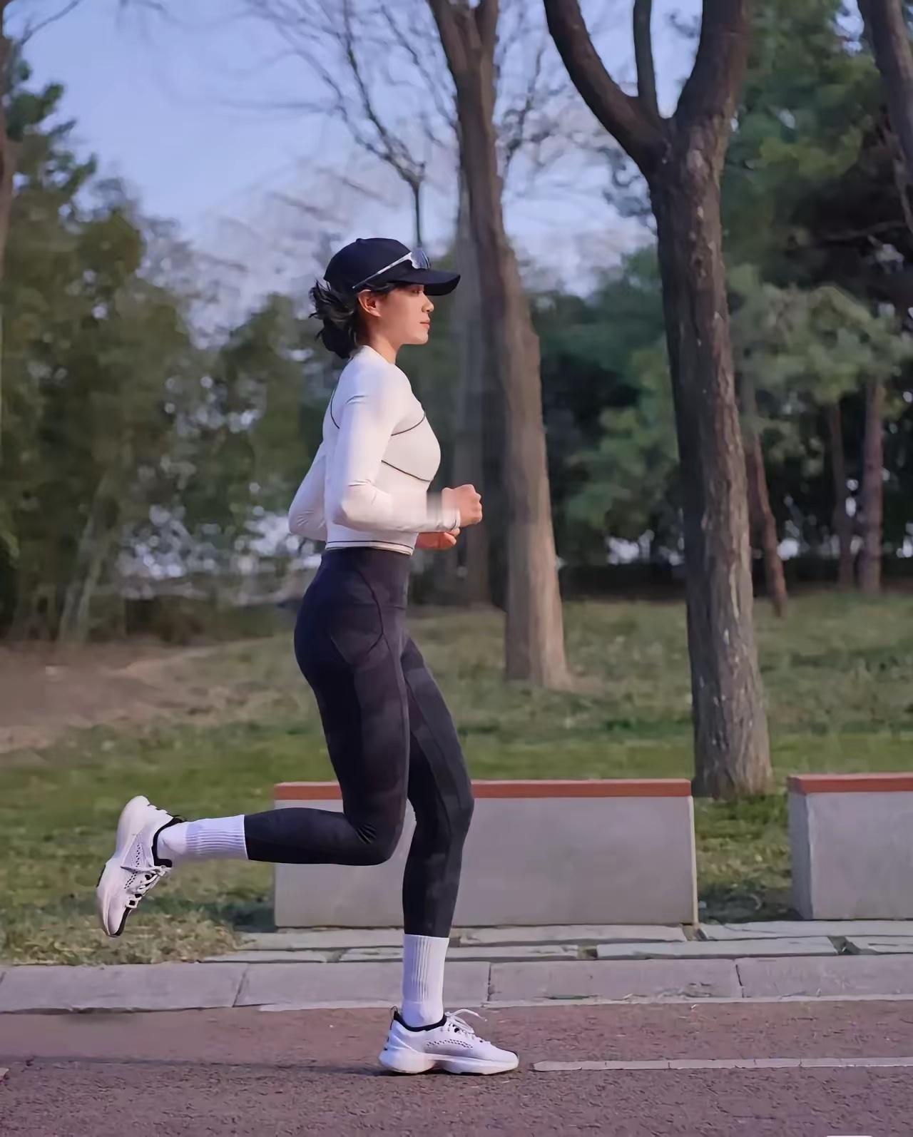 跑步是这10种病的天敌​1. 第一：高血压2. 第二：高血脂3. 第三：糖尿病4