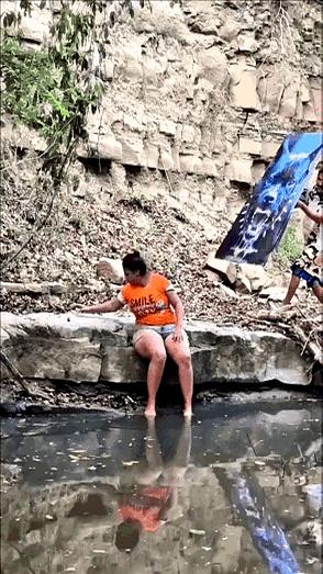 我的天，这姑娘真是在鬼门关前溜达了一圈，差点就去见了太奶奶！说实话，这事儿听着