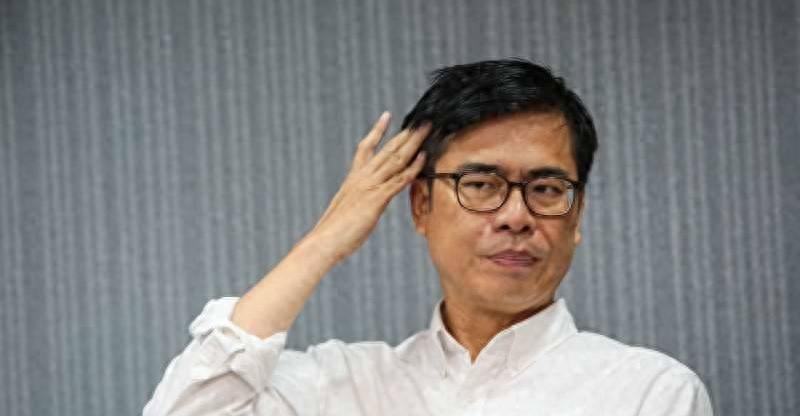 对于台北市长蒋万安上午证实致电邀请高雄市长陈其迈在25日一同上凯道，陈其迈今早受