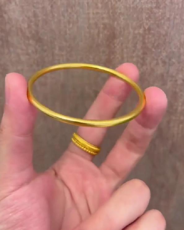 金饰克价涨到1642元，一夜涨34元，油价金银集体飙升太疯狂今早刷到金银和油价