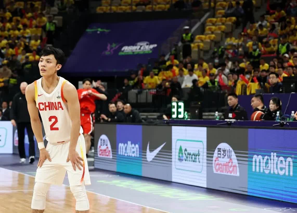 太无语了！全队27次失误！其中胡明轩5次，程帅彭4次，廖三宁7次！三大后卫贡献了