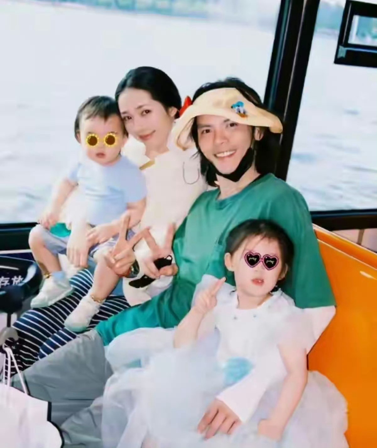 偶遇向佐郭碧婷带女儿买衣服，小公主一生下来就很幸福啊