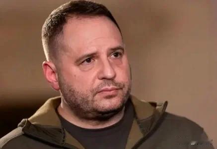 11月29日，叶尔马克就自己的辞职发表评论：“在担任这份职务之前，他就是我的朋友