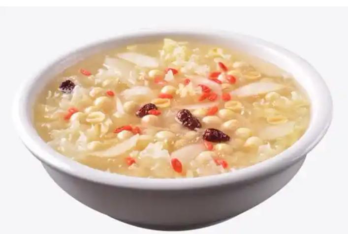 失眠睡不好，建议多吃5种食物！一吃养心、二吃安睡、三吃气色好每天夜里躺在床上翻